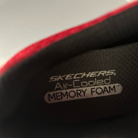 Sketchers Air cooled memory foam sneakers - Picture 4 of 4